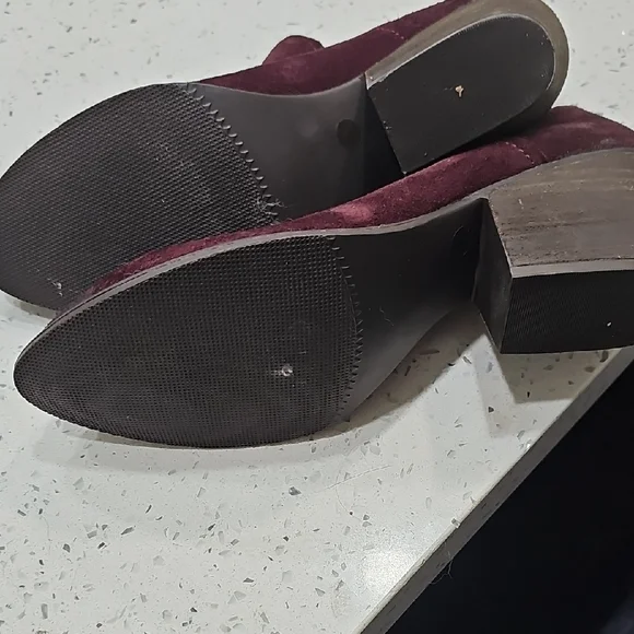 Steve Madden Women's Dark Red Ankle Booties - Picture 4 of 6